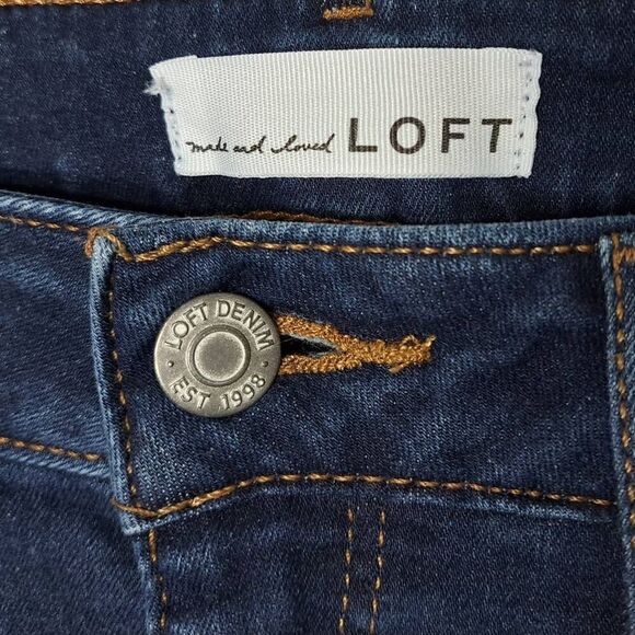 LOFT Women's Curvy High Rise Skinny Jeans in Classic Dark Indigo Wash size 8 / 2 - Picture 7 of 10